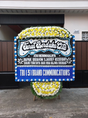 Papan Bunga Duka di Anyar